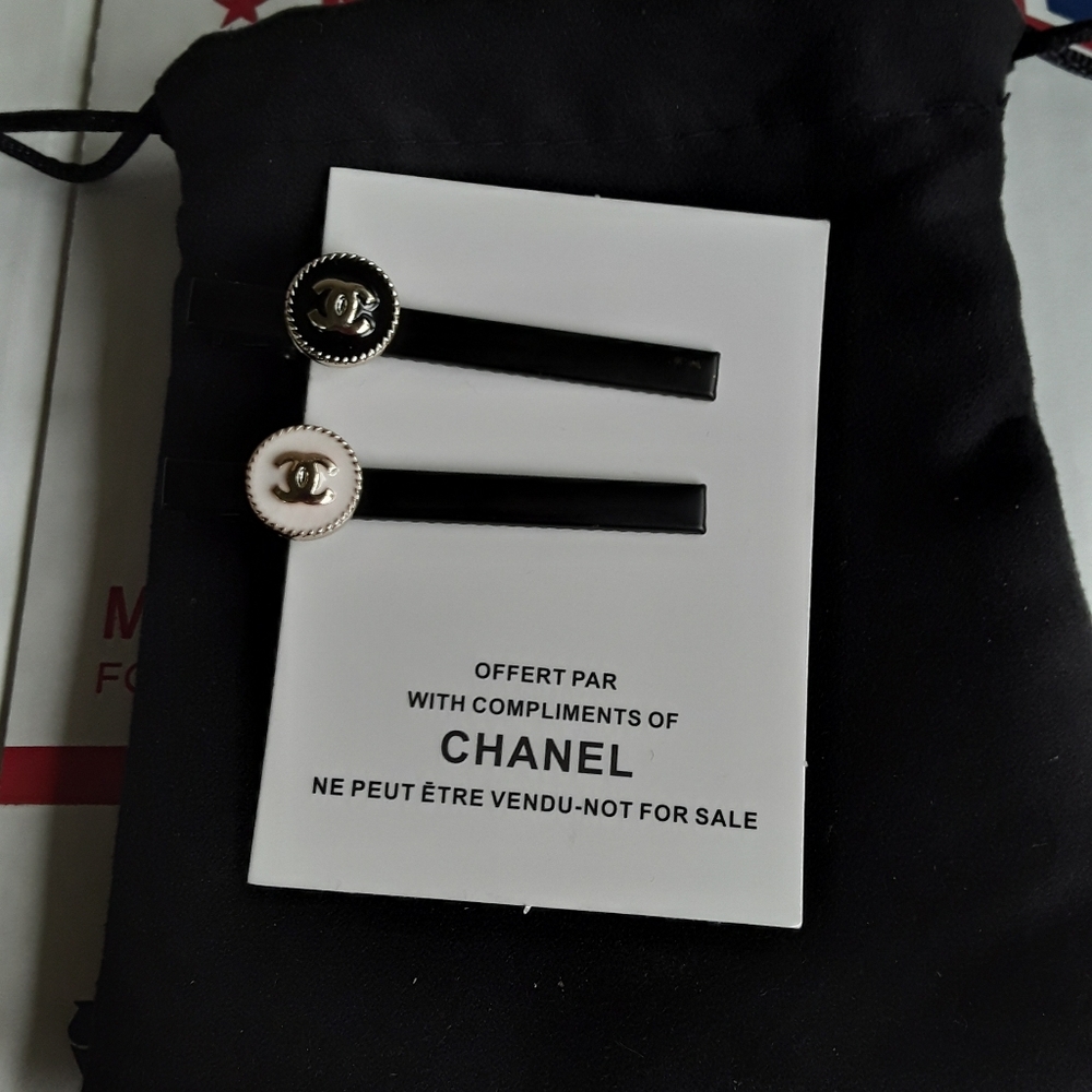 CHANEL GWP gifts